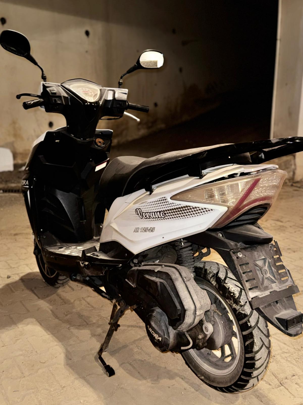 2020 Arora Verano 125-3
